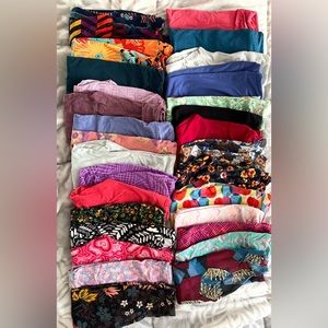 Huge lot-30 pairs of kids S/M Lularoe leggings.